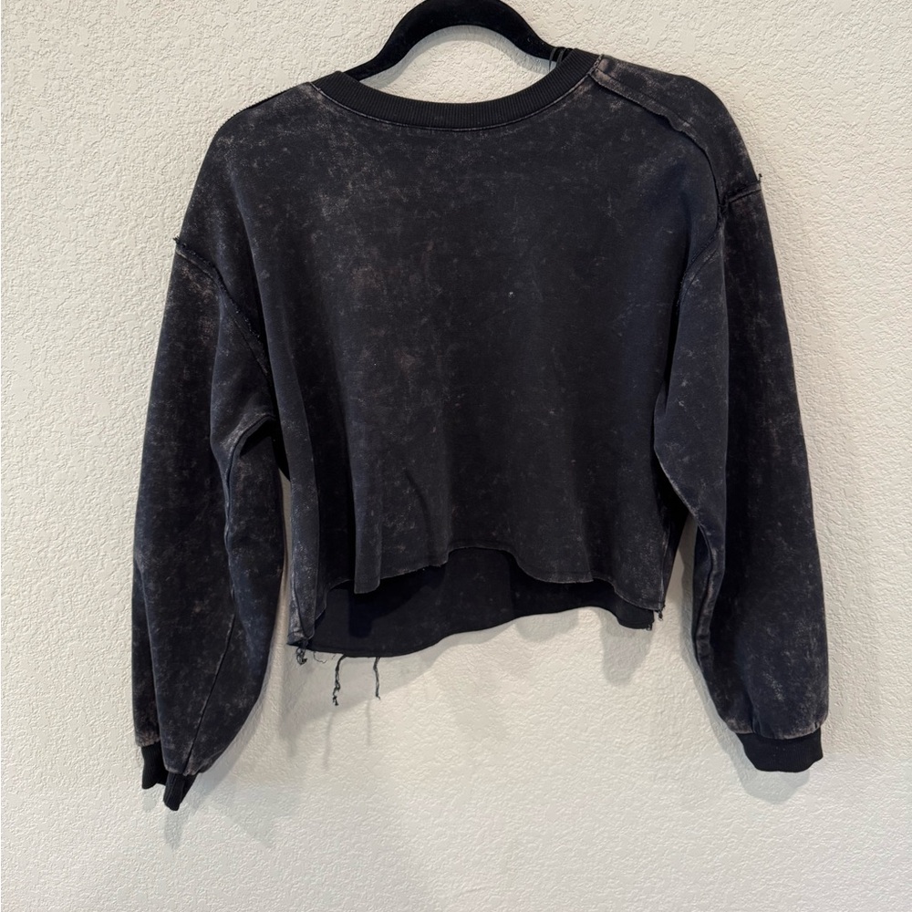 GB cropped acid wash sweatshirt